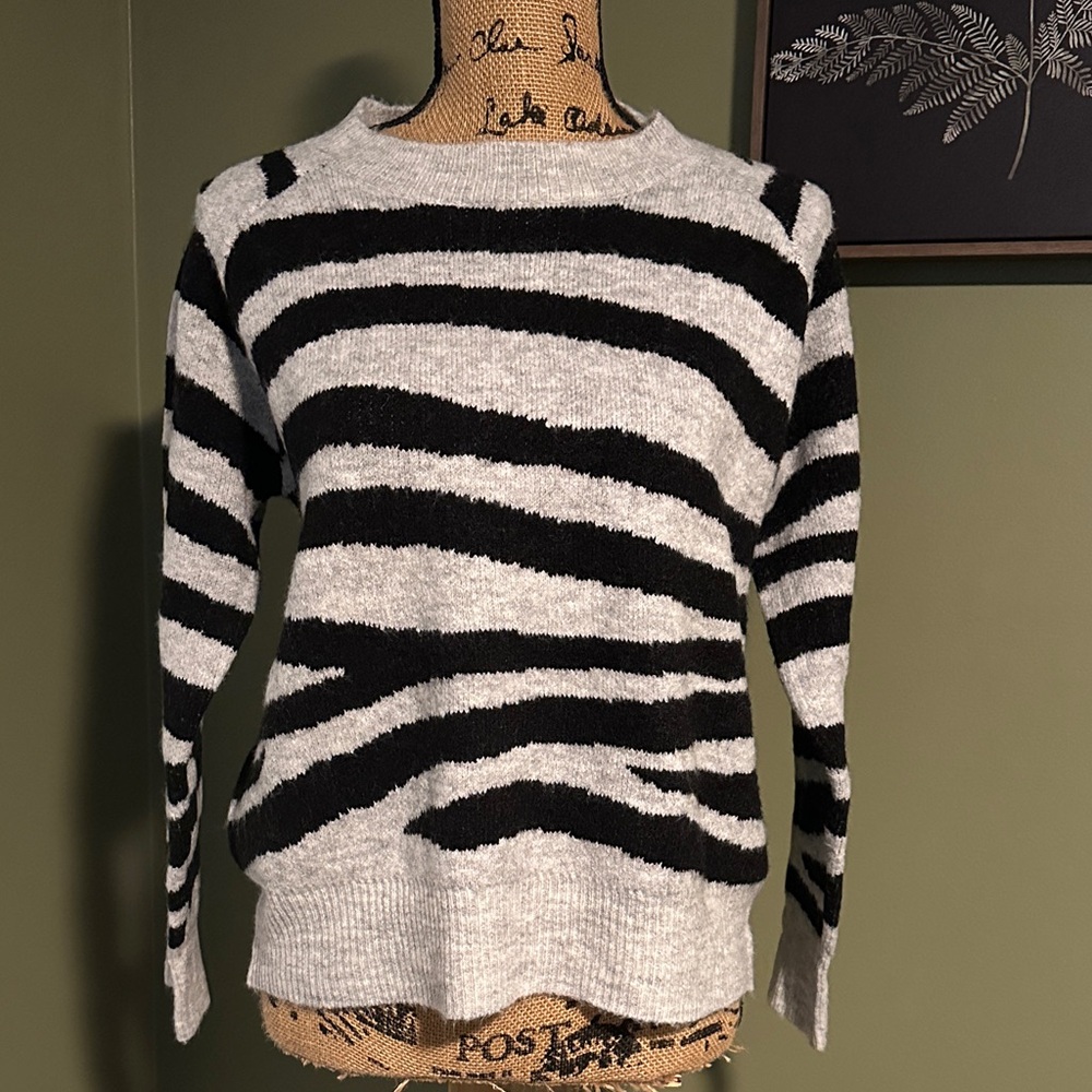 Chic Black and Gray Striped Women's Sweater